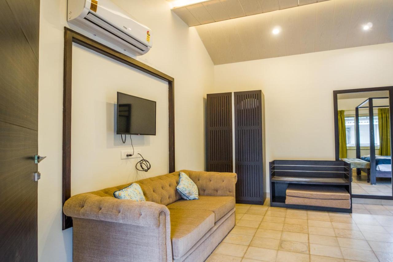 Marine Studios Le Pension Candolim Exterior photo